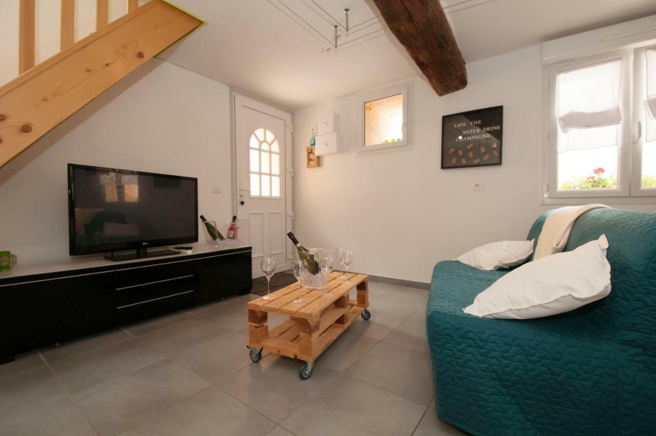 La Villa Des Roses Cormoyeux Номер фото